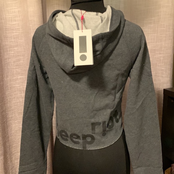 NWT Sleep Riot cropped distressed hoody - Picture 3 of 5
